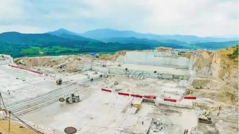 芝麻白花岗岩盲道砖：不只是价格，更需关注其品质与性能**